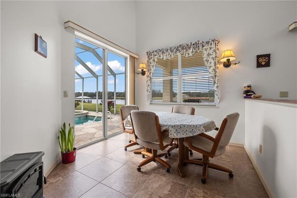 Dining room, Interior, Sun Room