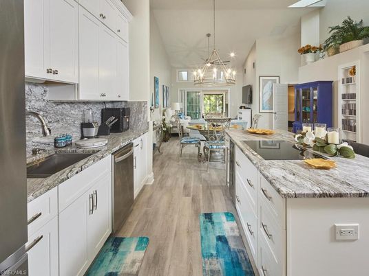 Dining room, Interior, Kitchen, Pendant Lights, Stainless Steel Appliances, Wood Texture Flooring