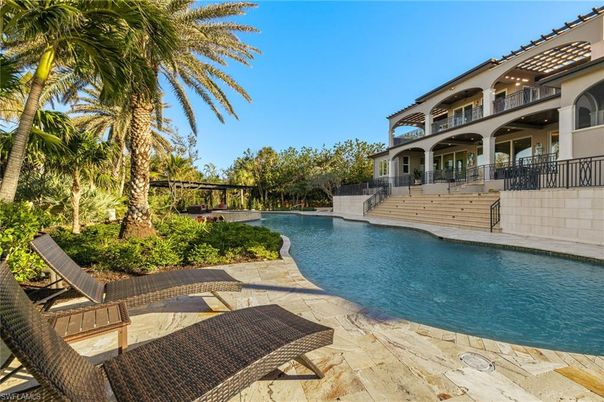 Exterior, Lake, Pool