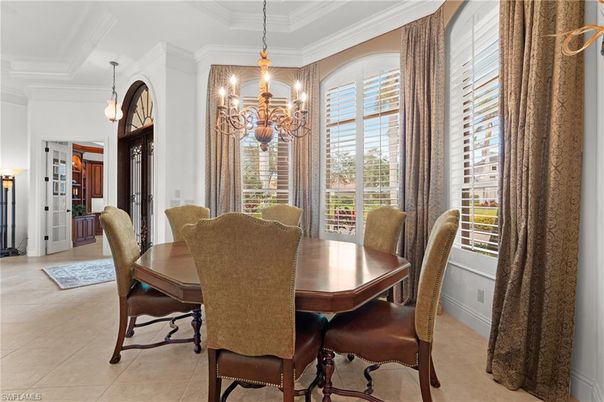 Chandelier, Dining room, Interior, Pendant Lights