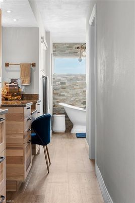 Bathroom, Free Standing Baths, Interior, Recessed Lighting