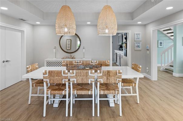 Dining room, Interior, Kitchen, Pendant Lights, Recessed Lighting, Wood Texture Flooring