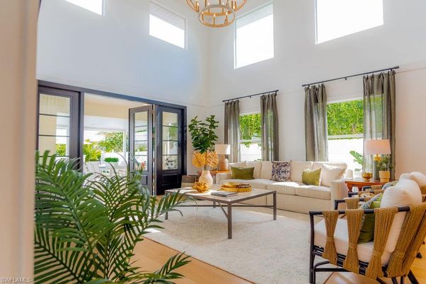 Chandelier, Interior, Living room, Wood Texture Flooring