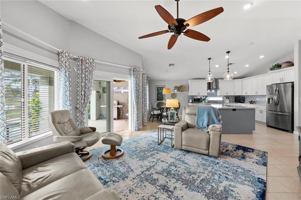 Dining room, Interior, Kitchen, Living room, Pendant Lights, Recessed Lighting, Stainless Steel Appliances