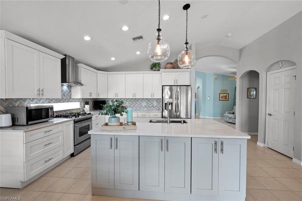 Interior, Kitchen, Pendant Lights, Recessed Lighting, Stainless Steel Appliances