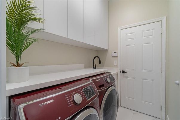 Interior, Washer