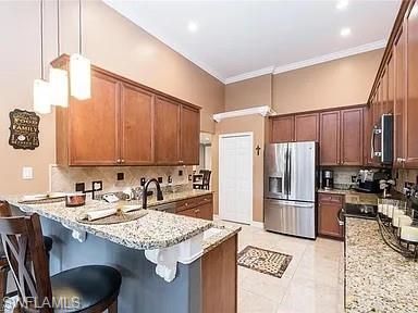 Interior, Kitchen, Pendant Lights, Recessed Lighting, Stainless Steel Appliances