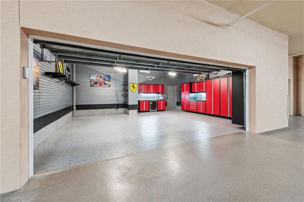 Garage, Interior