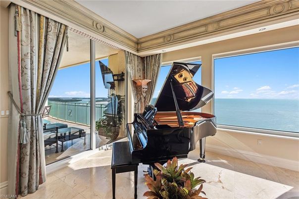 Interior, Piano, Water