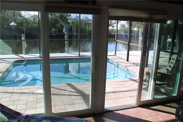 Interior, Pool, Sun Room
