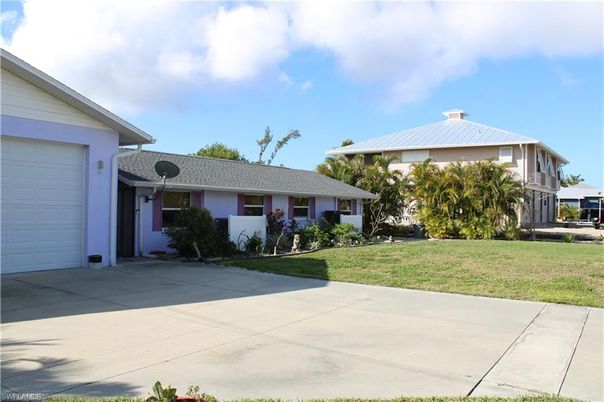 Attached, Backyard, Exterior, Facade, Ranch