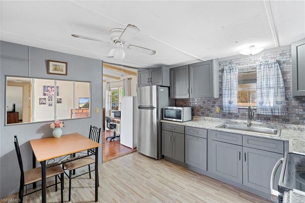 Dining room, Interior, Kitchen, Stainless Steel Appliances, Wood Texture Flooring