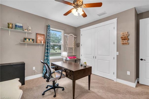 Home Office, Interior