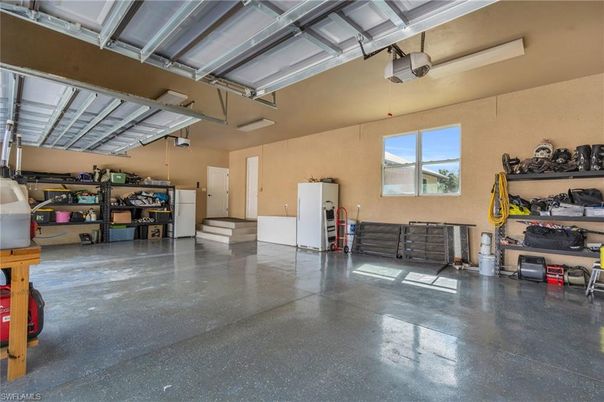 Garage, Interior