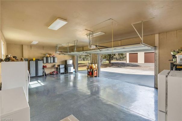 Garage, Interior