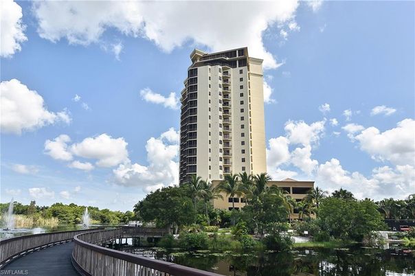Exterior, Facade, Highrise