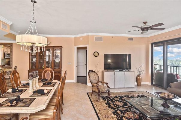 Chandelier, Dining room, Interior