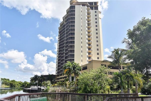 Exterior, Facade, Condo Building