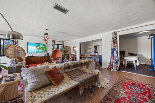 Interior, Living room, Pendant Lights, Wood Texture Flooring