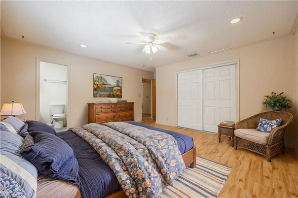 Bathroom, Bedroom, Interior, Recessed Lighting, Wood Texture Flooring