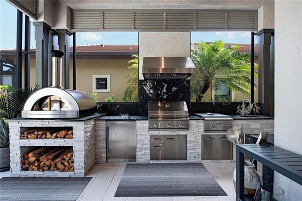 Exterior, Fireplace