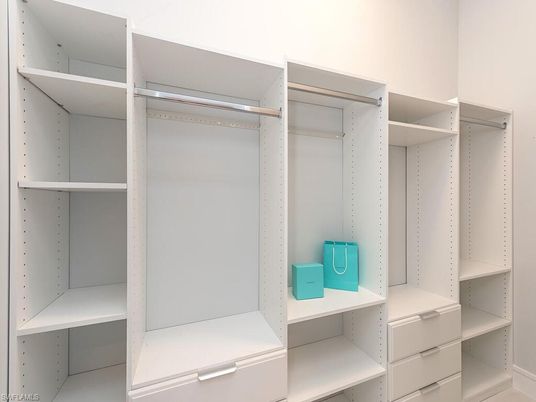 Interior, Walk-in Closets