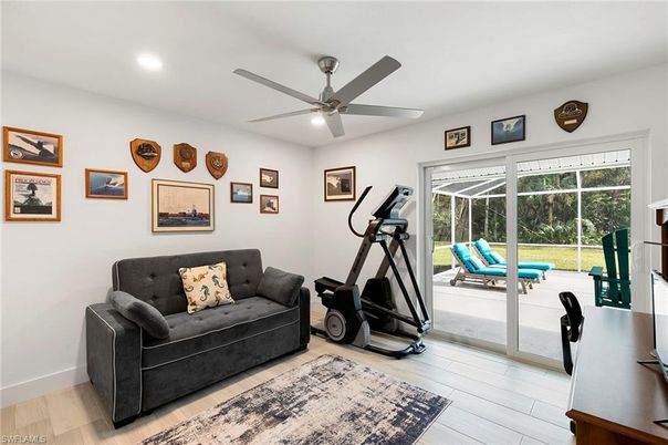 Fitness Equipment, Interior, Recessed Lighting, Wood Texture Flooring