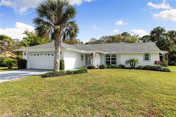 Attached, Backyard, Exterior, Facade, Ranch
