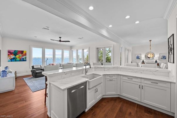 Dining room, Interior, Kitchen, Living room, Pendant Lights, Recessed Lighting, Wood Texture Flooring