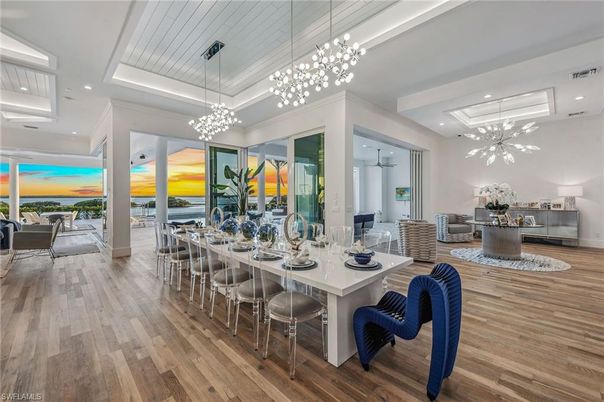 Dining room, Interior, Living room, Pendant Lights, Recessed Lighting, Wood Texture Flooring