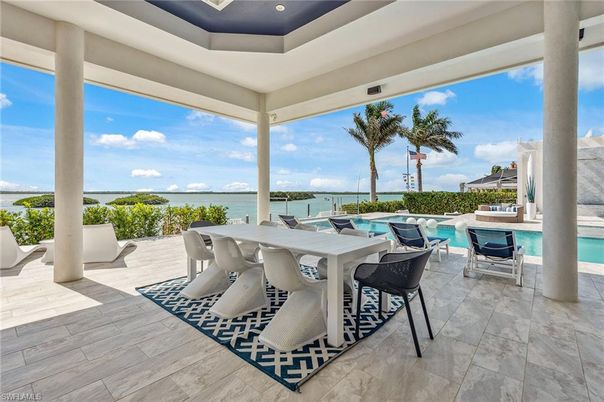Exterior, Pool, Water