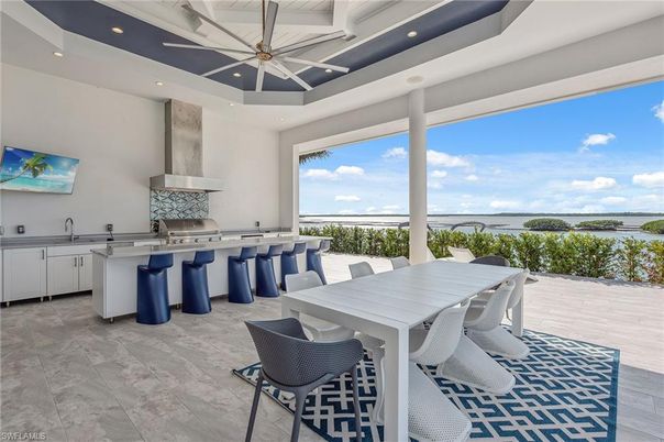 Dining room, Interior, Recessed Lighting