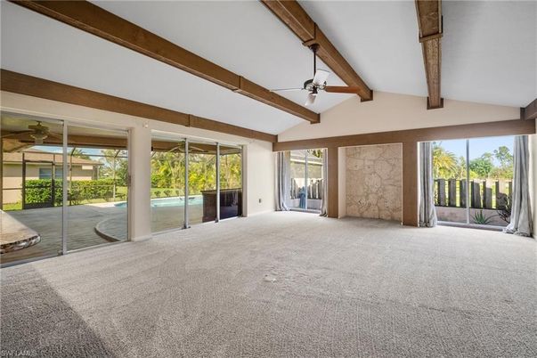 Empty room, Interior, Stone Walls, Wooden Beams