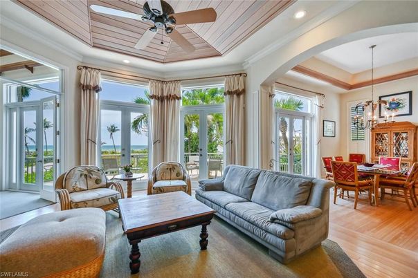 Chandelier, Dining room, Interior, Living room, Pendant Lights, Recessed Lighting, Water, Wood Texture Flooring