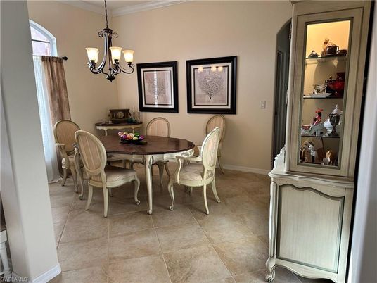 Chandelier, Dining room, Interior