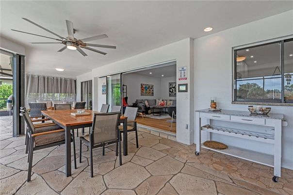 Dining room, Interior, Living room, Recessed Lighting