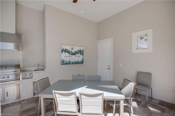 Dining room, Interior