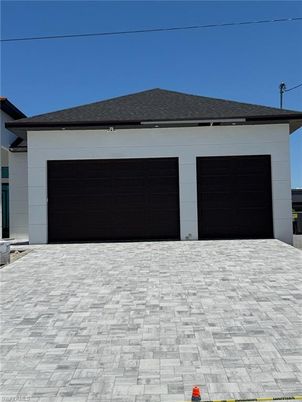 Detached Garage, Exterior