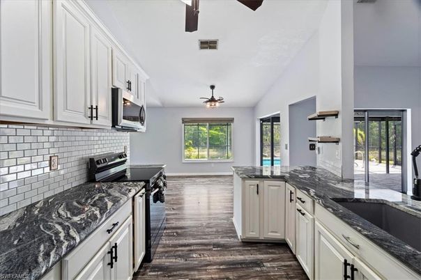 Interior, Kitchen, Wood Texture Flooring