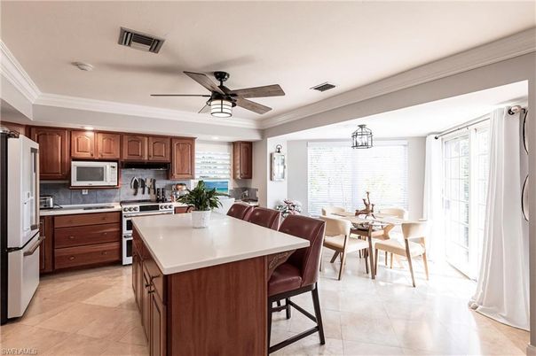 Dining room, Interior, Kitchen, Recessed Lighting, Stainless Steel Appliances