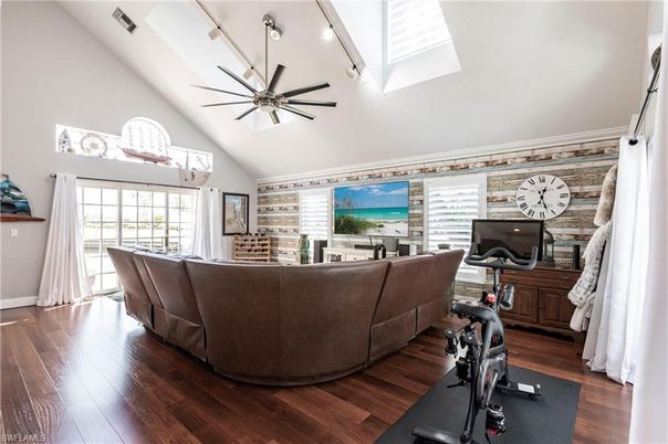 Fitness Equipment, Interior, Living room, Wood Texture Flooring