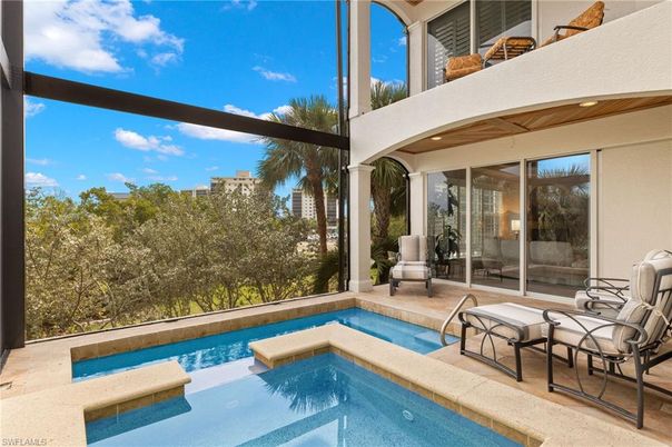 Interior, Pool, Sun Room