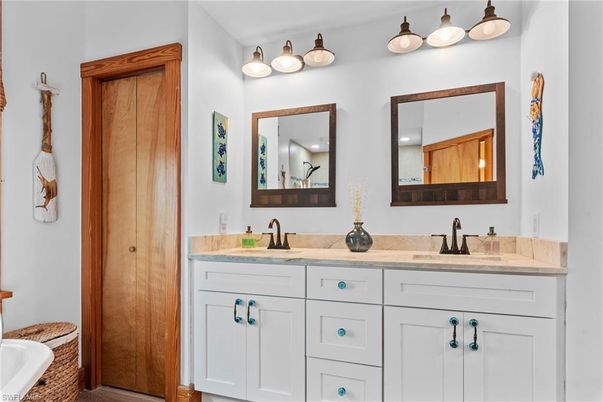 Bathroom, Dual Sink Vanities, Interior