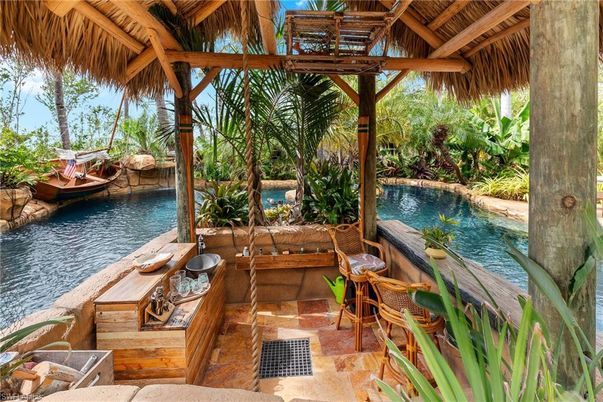 Exterior, Lake, Pool
