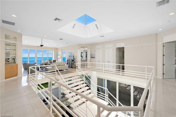 Interior, Living room, Recessed Lighting, Water