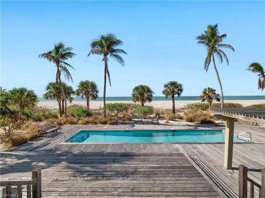 Exterior, Pool, Water