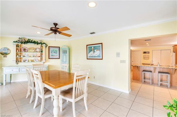 Dining room, Interior, Kitchen, Recessed Lighting