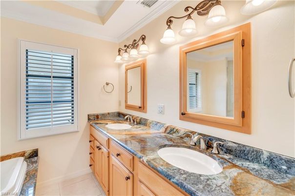 Bathroom, Dual Sink Vanities, Interior