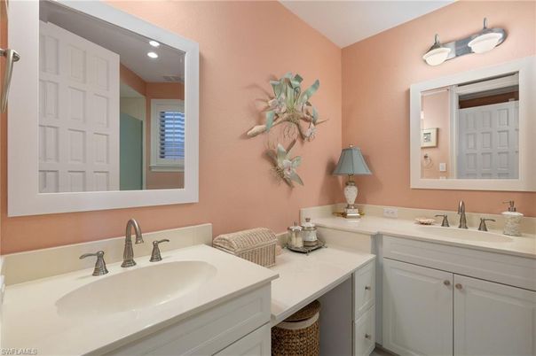 Bathroom, Dual Sink Vanities, Interior, Recessed Lighting