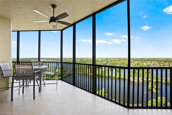 Interior, Sun Room, Water